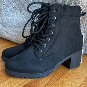 Black Lace-Up Faux Suede Heeled Ankle Boots Women’s Size 7